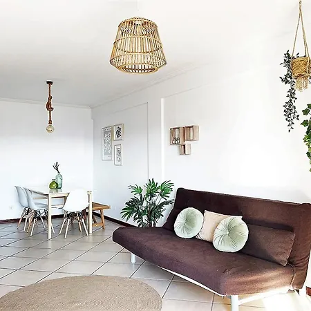 Green House Free Netflix And Garage Apartment